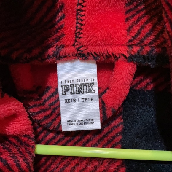 Pink Victoria Secret Plush Robe - Picture 4 of 5